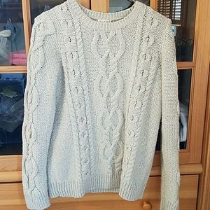 GAP size medium cable knit sweater
